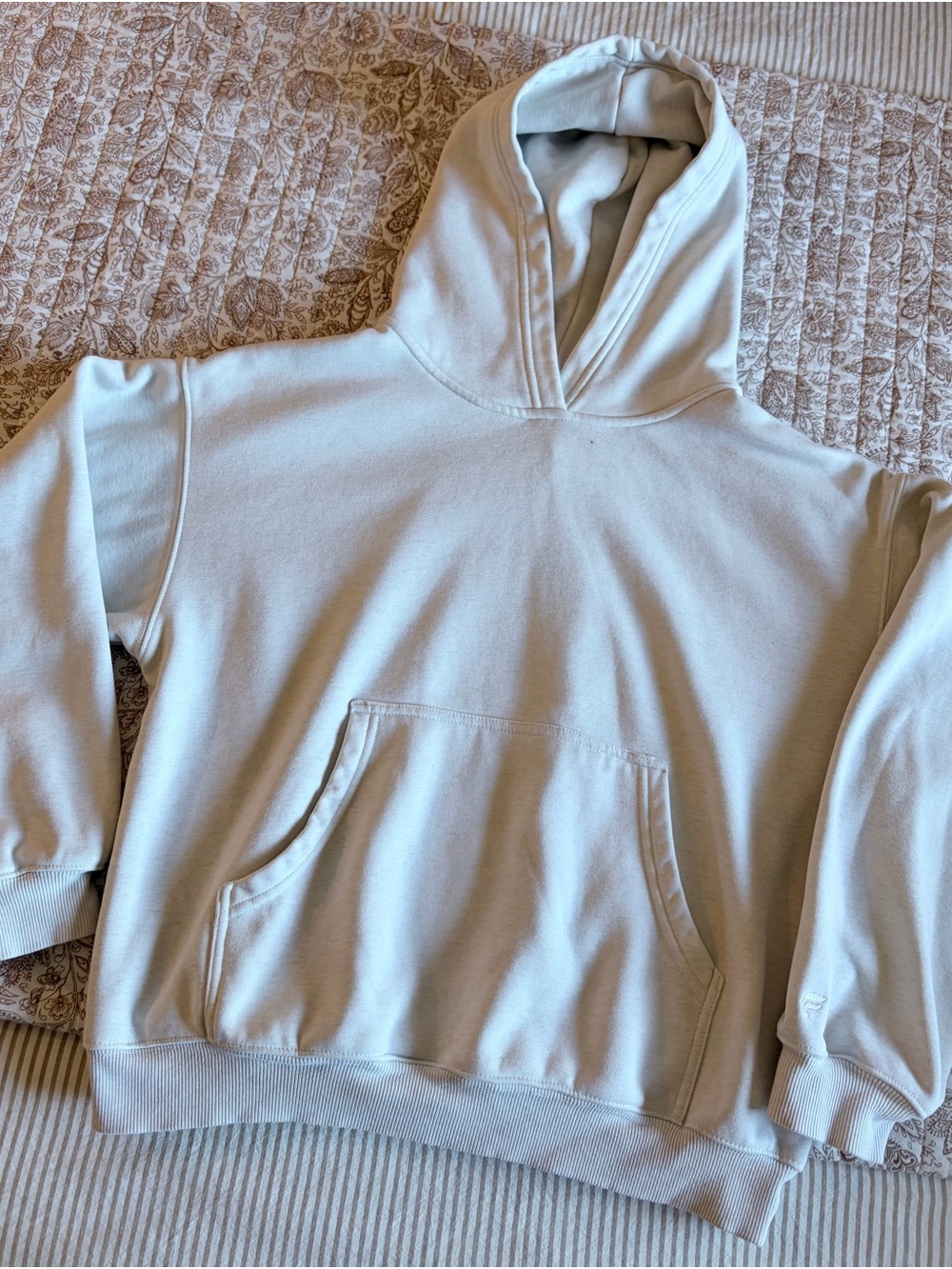 Women's Fabletics Cream Hoodie Sweatshirt - Small